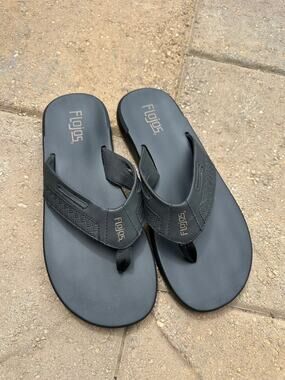 Flojos Black Sandal Flip Flops size 11